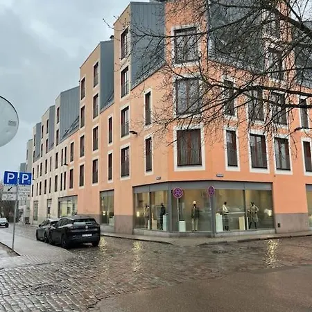شقة Old Town Cozy With Free Underground Parking ريغا