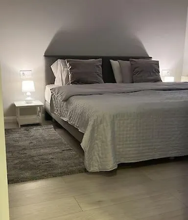 Old Town Cozy With Free Underground Parking Apartment Riga