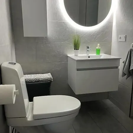 Old Town Cozy With Free Underground Parking Apartment *